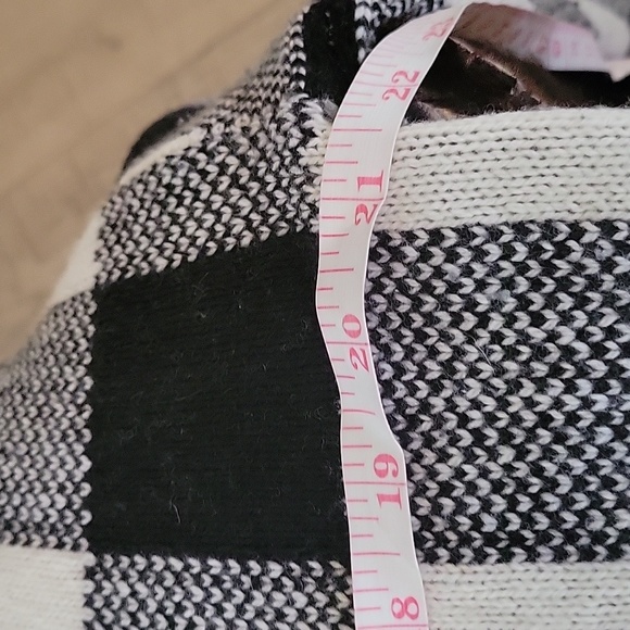 Ralph Lauren Black/Wht Checked Sweater, High Neck Under arm fringe, Med - Picture 6 of 10